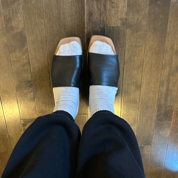 Steve Madden slide/sandal - Picture 2 of 2
